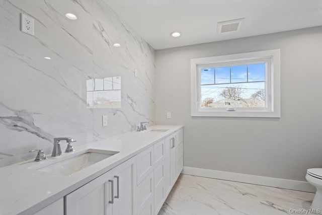 56 Seitz Drive, Bethpage, NY 11714