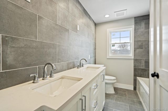 56 Seitz Drive, Bethpage, NY 11714