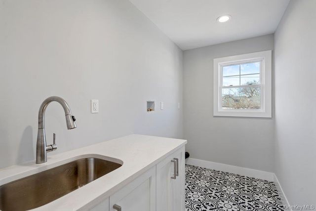 56 Seitz Drive, Bethpage, NY 11714