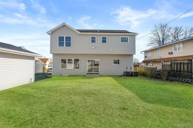 56 Seitz Drive, Bethpage, NY 11714