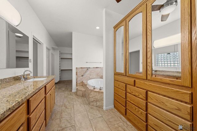 11653 S Dorothy Dr, Yuma, AZ 85367