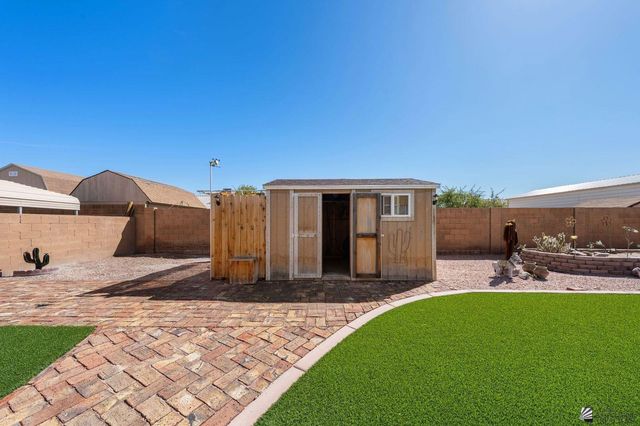 11653 S Dorothy Dr, Yuma, AZ 85367