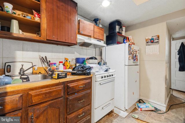 513 W RUSCOMB ST, Philadelphia, PA 19120