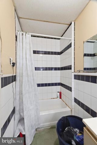 513 W RUSCOMB ST, Philadelphia, PA 19120
