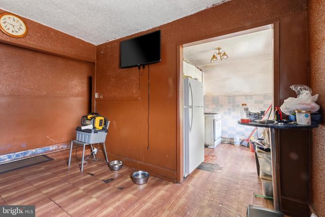 513 W RUSCOMB ST, Philadelphia, PA 19120