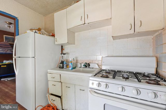 513 W RUSCOMB ST, Philadelphia, PA 19120