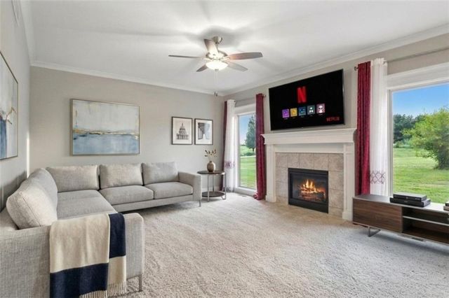 10838 N Bristol Avenue, Kansas City, MO 64156