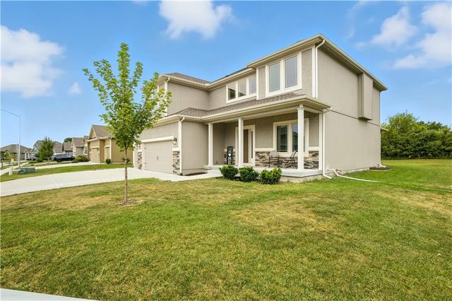 10838 N Bristol Avenue, Kansas City, MO 64156