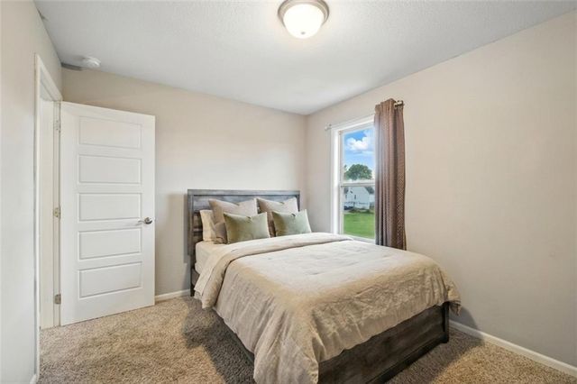 10838 N Bristol Avenue, Kansas City, MO 64156
