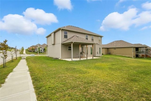 10838 N Bristol Avenue, Kansas City, MO 64156