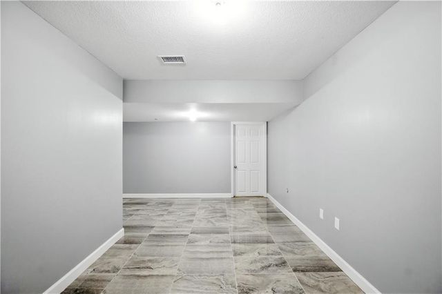 10838 N Bristol Avenue, Kansas City, MO 64156