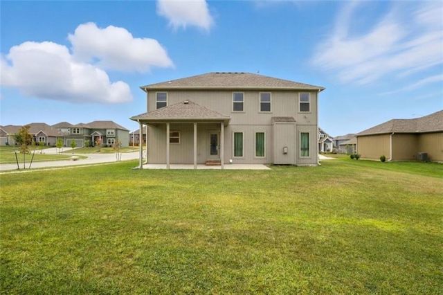 10838 N Bristol Avenue, Kansas City, MO 64156