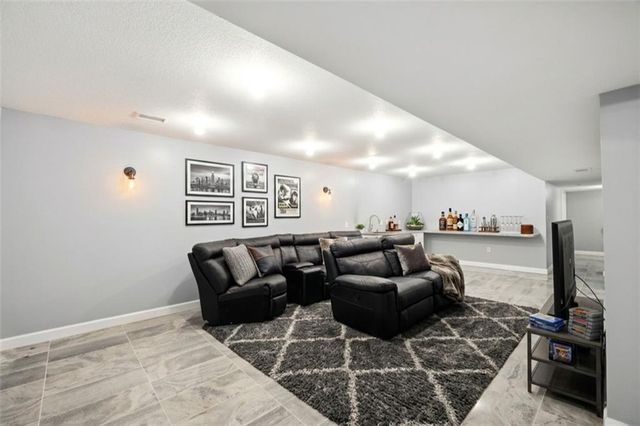 10838 N Bristol Avenue, Kansas City, MO 64156