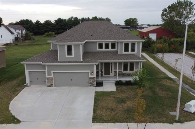 10838 N Bristol Avenue, Kansas City, MO 64156