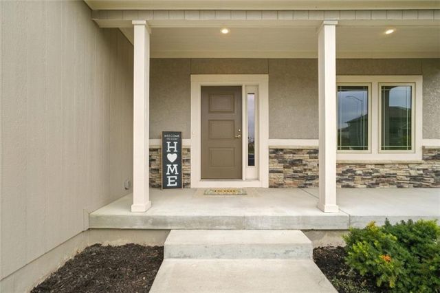 10838 N Bristol Avenue, Kansas City, MO 64156