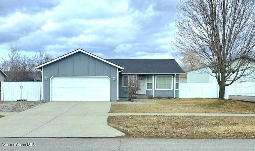 1245 W TANAGER AVE, Hayden, ID 83835