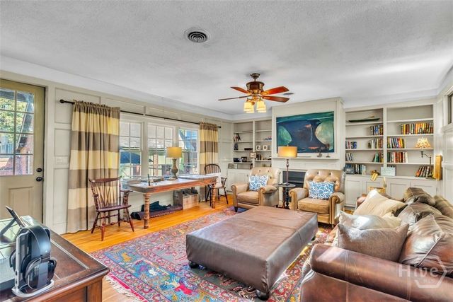 324 E 46th Street, Savannah, GA 31405