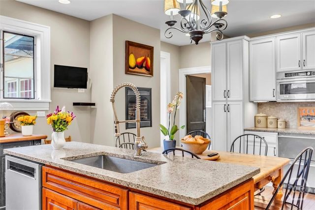 324 E 46th Street, Savannah, GA 31405