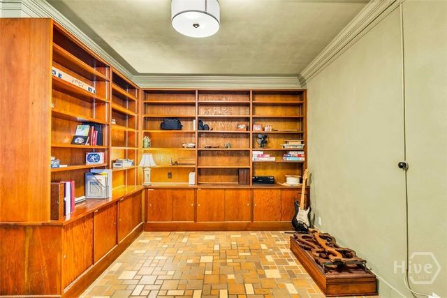 324 E 46th Street, Savannah, GA 31405