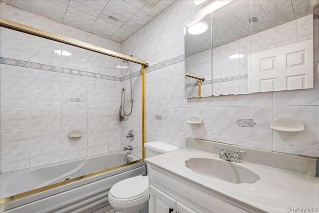 21 Park Avenue W, White Plains, NY 10607