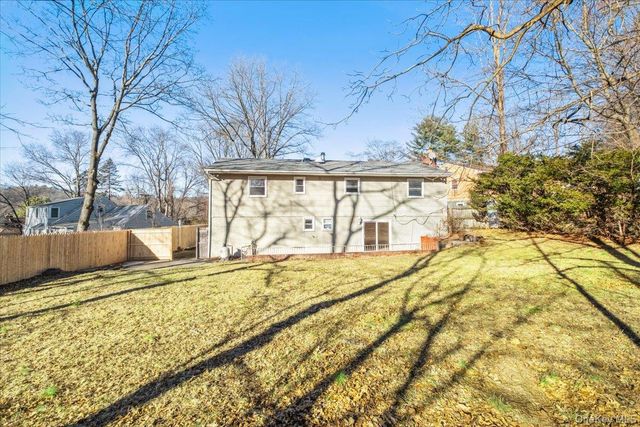 21 Park Avenue W, White Plains, NY 10607