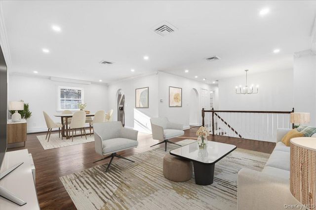 21 Park Avenue W, White Plains, NY 10607