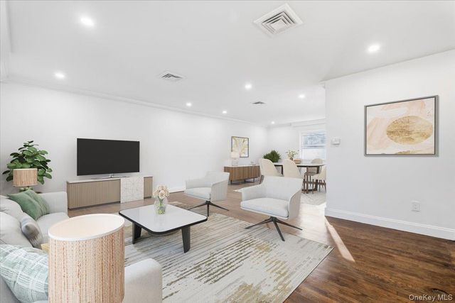 21 Park Avenue W, White Plains, NY 10607