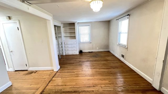 2 Carpenter Rd, Lynnfield, MA 01940