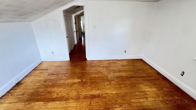 2 Carpenter Rd, Lynnfield, MA 01940