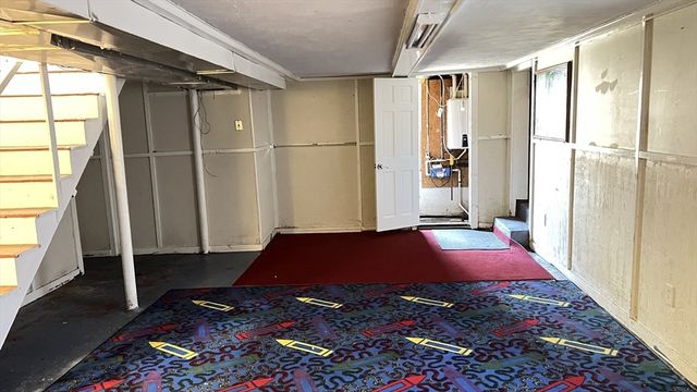 2 Carpenter Rd, Lynnfield, MA 01940