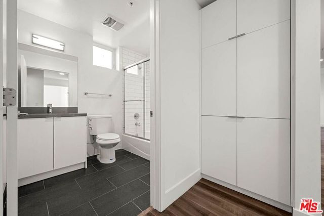1215 S Bedford Street 501, Los Angeles, CA 90035
