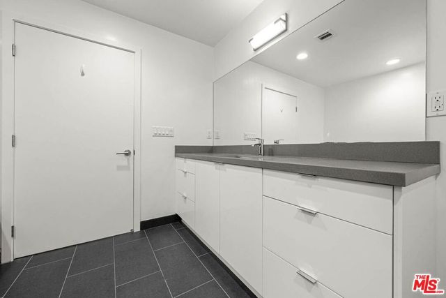 1215 S Bedford Street 501, Los Angeles, CA 90035