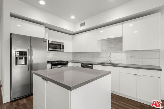 1215 S Bedford Street 501, Los Angeles, CA 90035