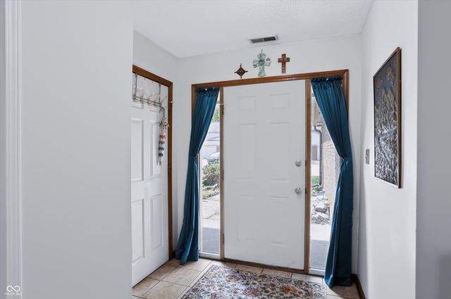 6448 Bay Harbor Lane, Indianapolis, IN 46254