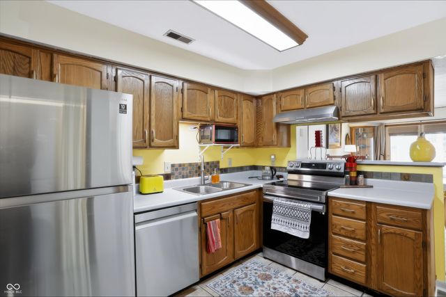 6448 Bay Harbor Lane, Indianapolis, IN 46254