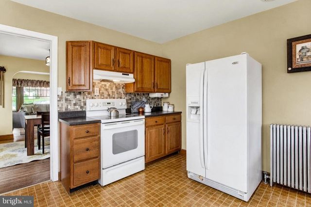 5029 LINCOLN HWY W, Thomasville, PA 17364