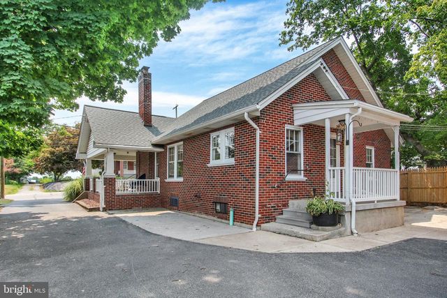 5029 LINCOLN HWY W, Thomasville, PA 17364