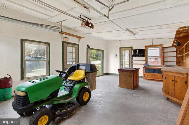 5029 LINCOLN HWY W, Thomasville, PA 17364