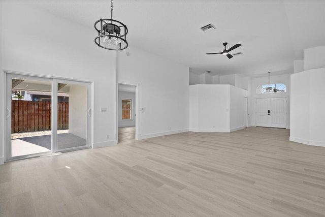 6334 Foster Street, Jupiter, FL 33458