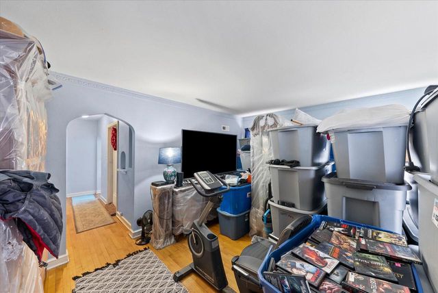 2977 N 61st STREET, Milwaukee, WI 53210