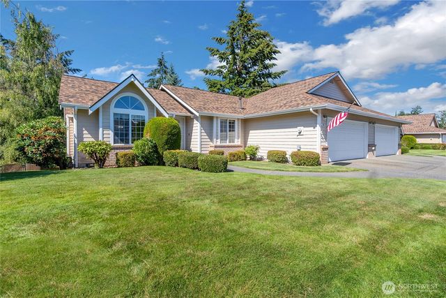4 Lakewood Oaks Drive, Lakewood, WA 98499