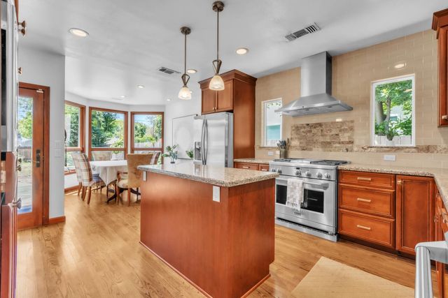 4308 G St, Sacramento, CA 95819