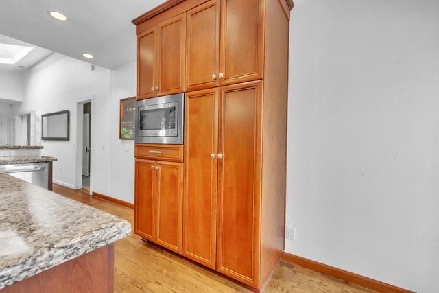 4308 G St, Sacramento, CA 95819