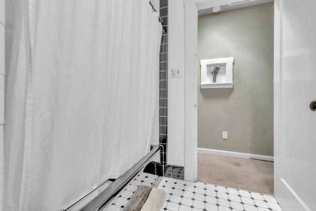 4308 G St, Sacramento, CA 95819