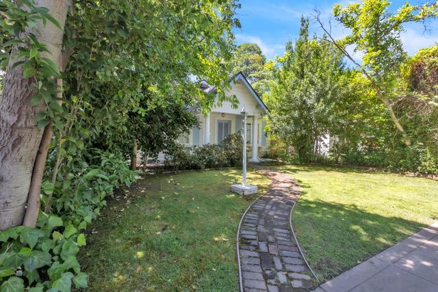 4308 G St, Sacramento, CA 95819