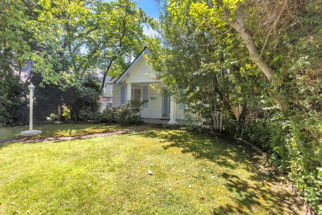 4308 G St, Sacramento, CA 95819