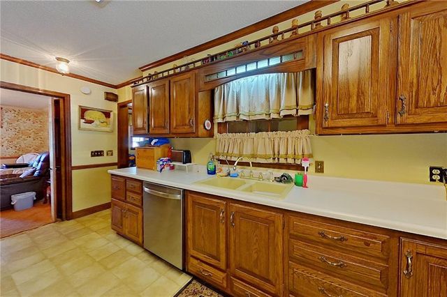2615 Winchester Road, Waycross, GA 31501