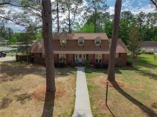 2615 Winchester Road, Waycross, GA 31501