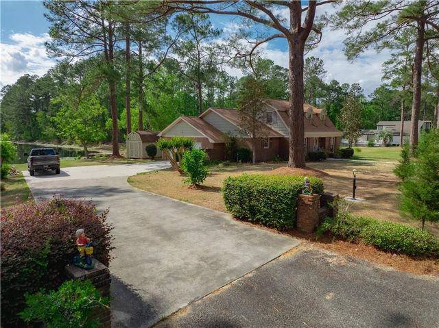 2615 Winchester Road, Waycross, GA 31501