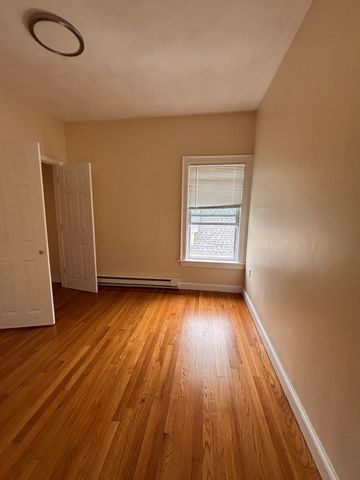 9 Ward St 3, Lynn, MA 01902